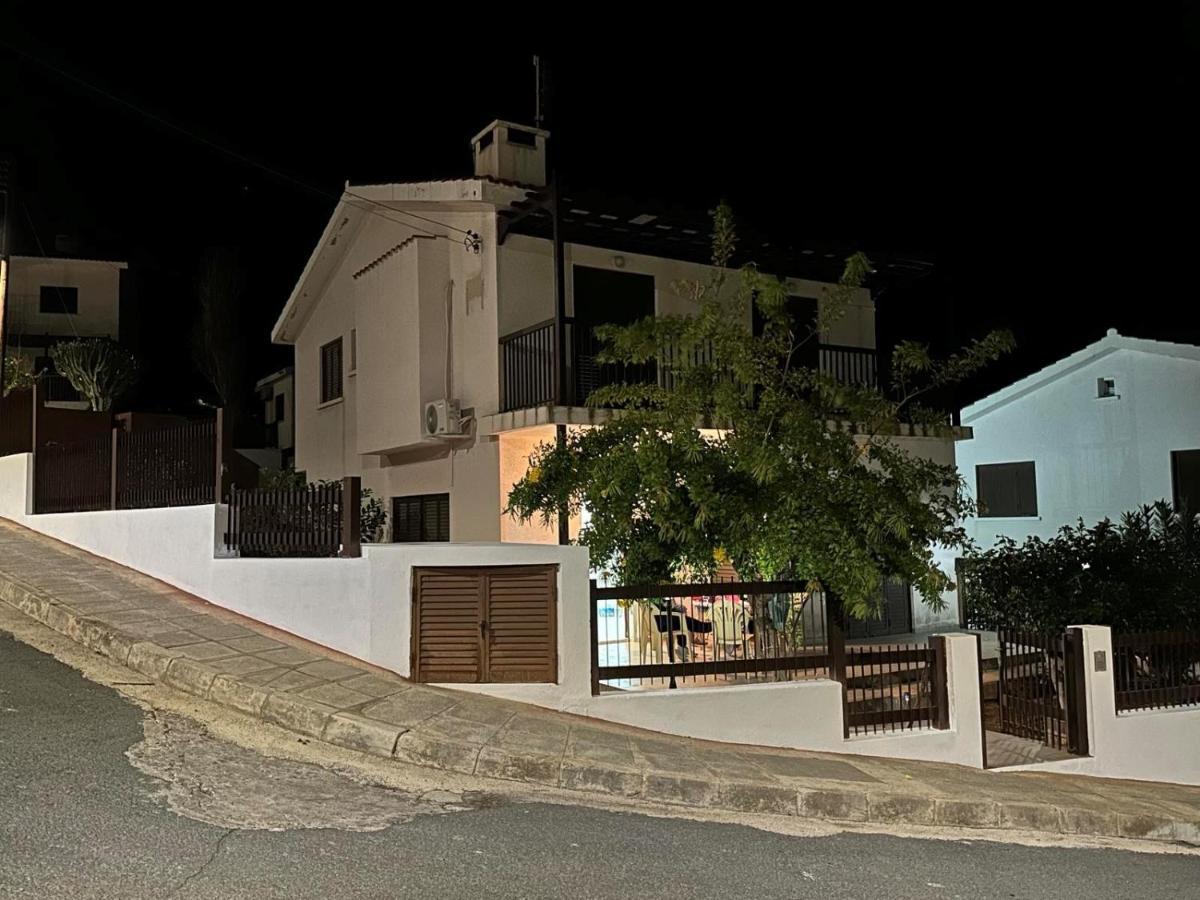 Seaclusion Vacation Villa Pomos Exteriér fotografie