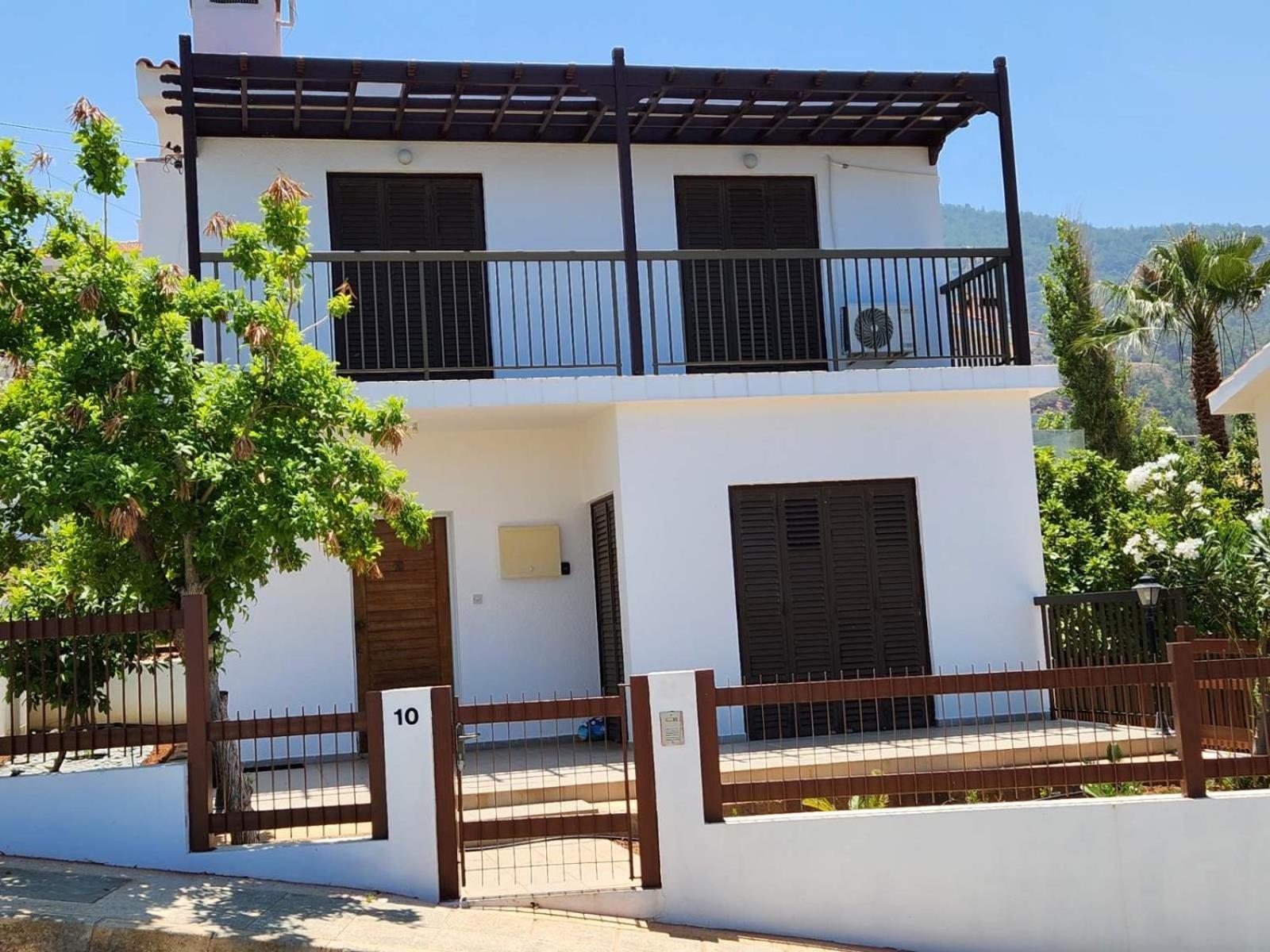 Seaclusion Vacation Villa Pomos Exteriér fotografie